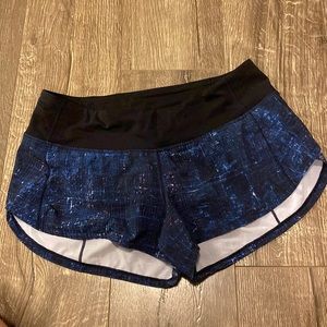 Like new, Lululemon speed up short size 4